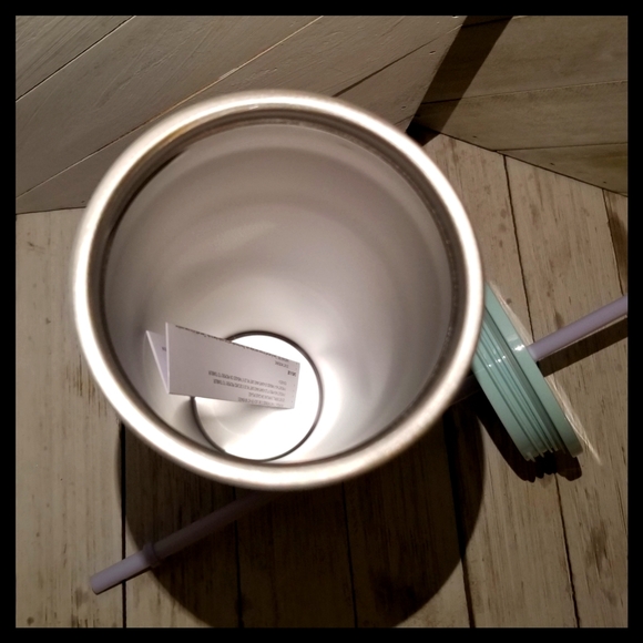 Starbucks Lilac Gradient 24 oz. Tumbler 2021 - Picture 6 of 8